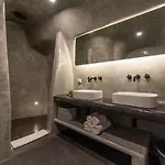 Nk Cave House Holiday home *